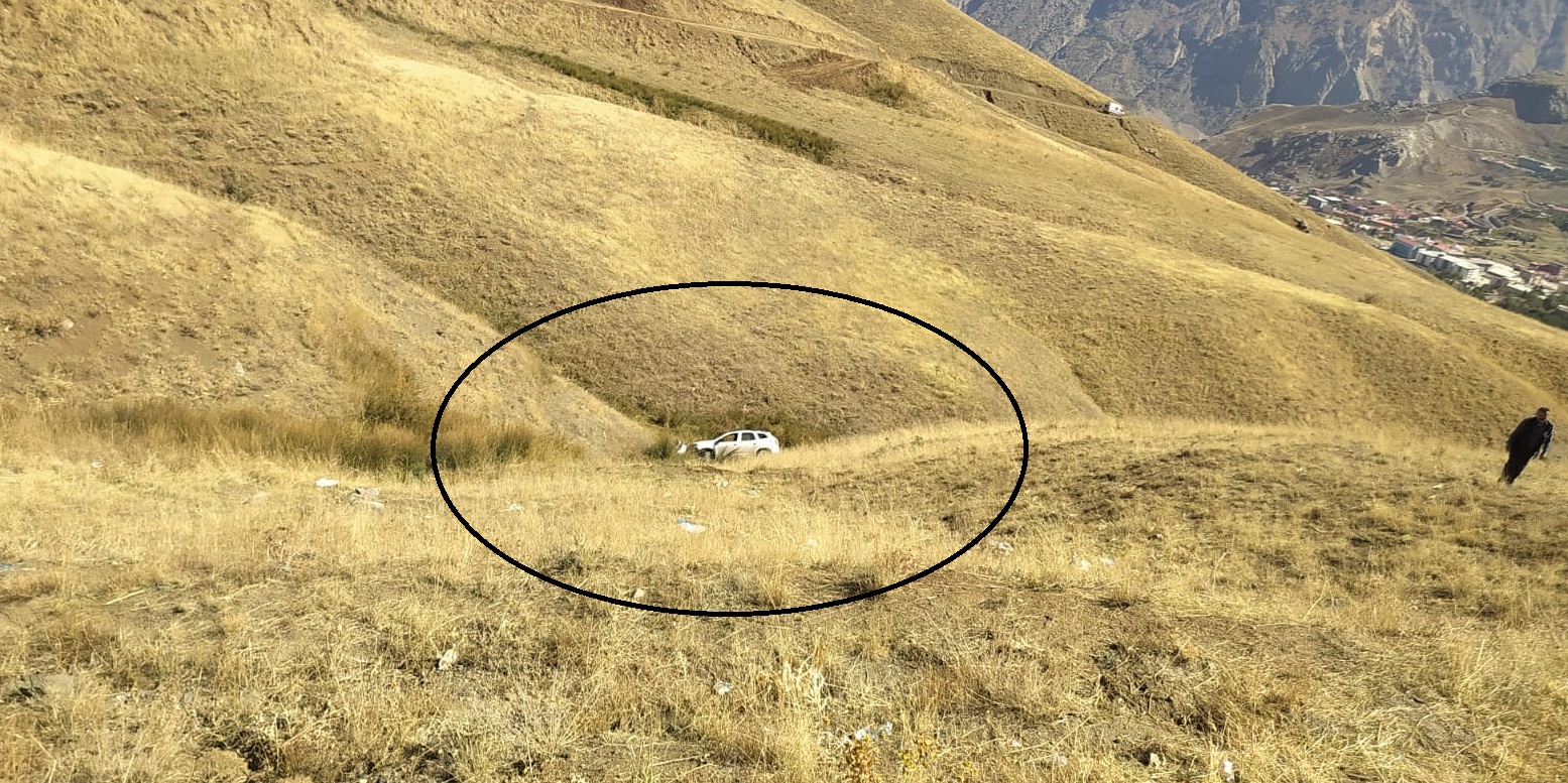 Hakkari'de araç şarampole yuvarlandı: 1 Yaralı