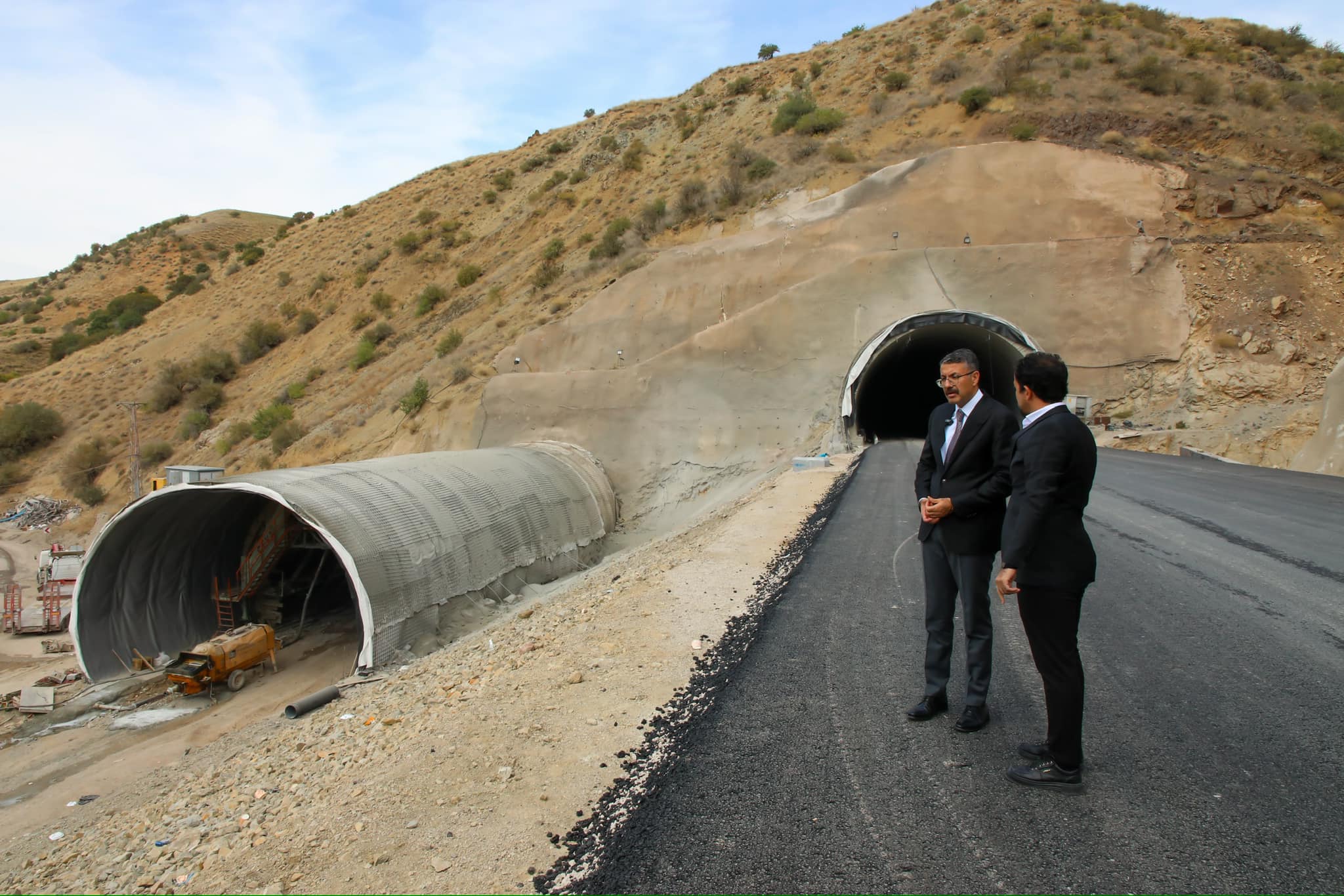 Vali Ali Çelik, T-1 Tünelindeki Çalışmaları İnceledi