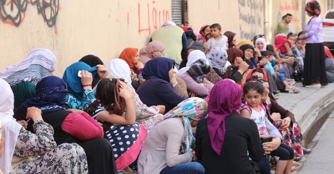 Batman'da ücretsiz ekmek kuyruğu