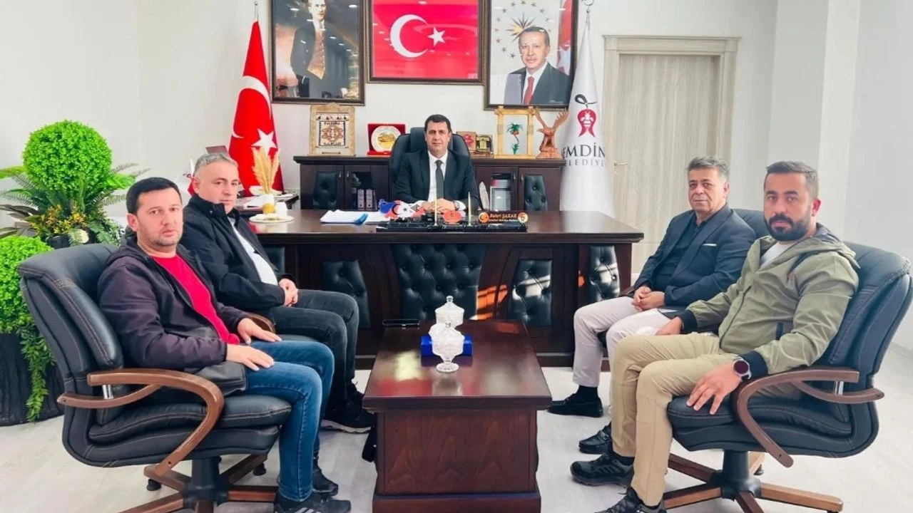 Şemdinli Belediye Başkanı Şakar, gazetecilerle bir araya geldi