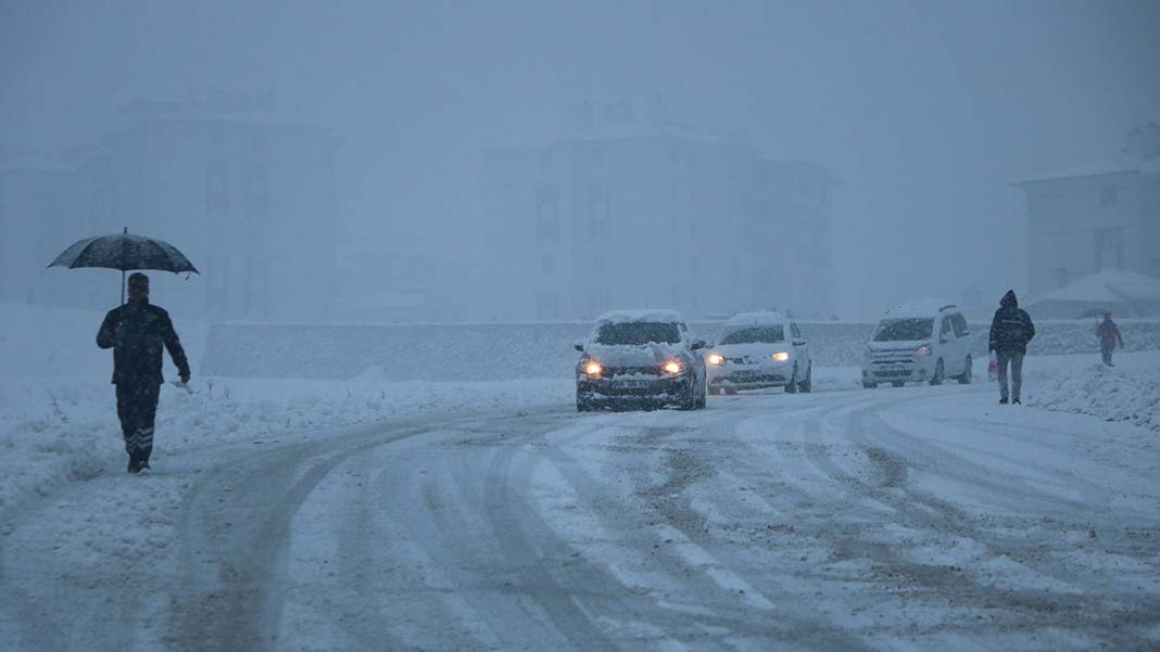Hakkari ve çevresi için yoğun kar yağışı uyarısı