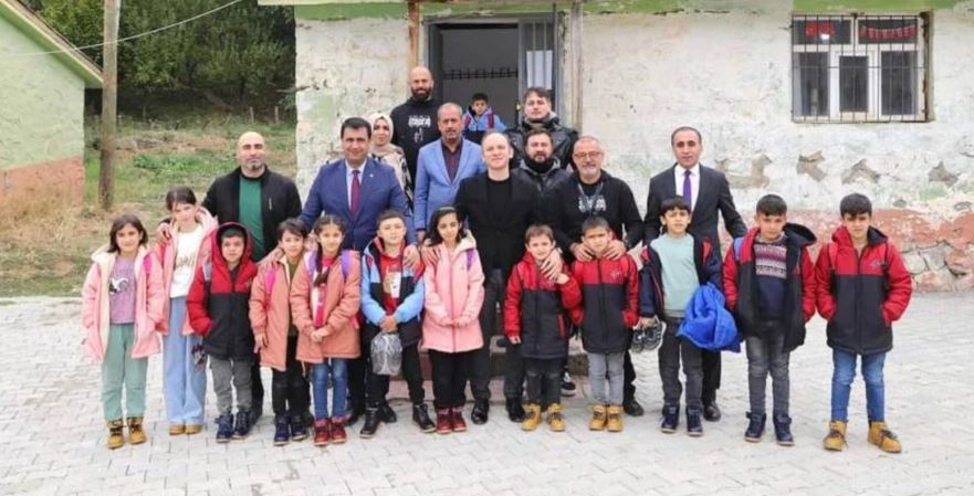 ‘Bin Motorcu Bin Çocuk’ projesi Hakkari'de