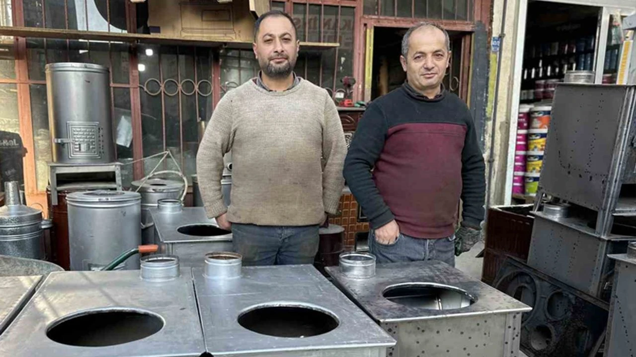 30 yıldır sobacılık mesleğini sürdürüyorlar