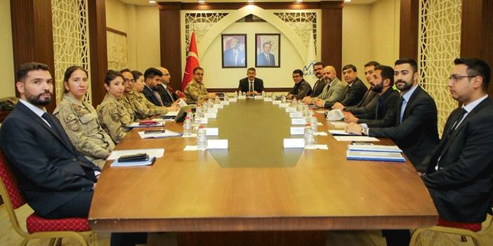 Hakkari'de aylık asayiş toplantısı yapıldı