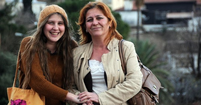 'Kırmızı fularlı kız'ın Ailesi ölüm haberini doğruladı