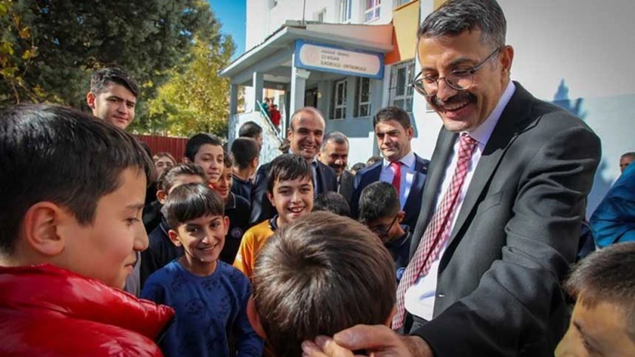 Vali Çelik: “Okuma alışkanlığı bir yaşam şeklidir”