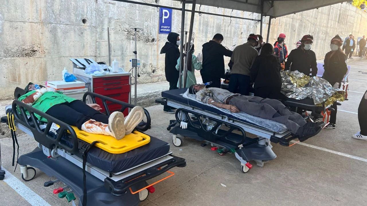 Derecik Devlet Hastanesinde gerçeği aratmayan tatbikat