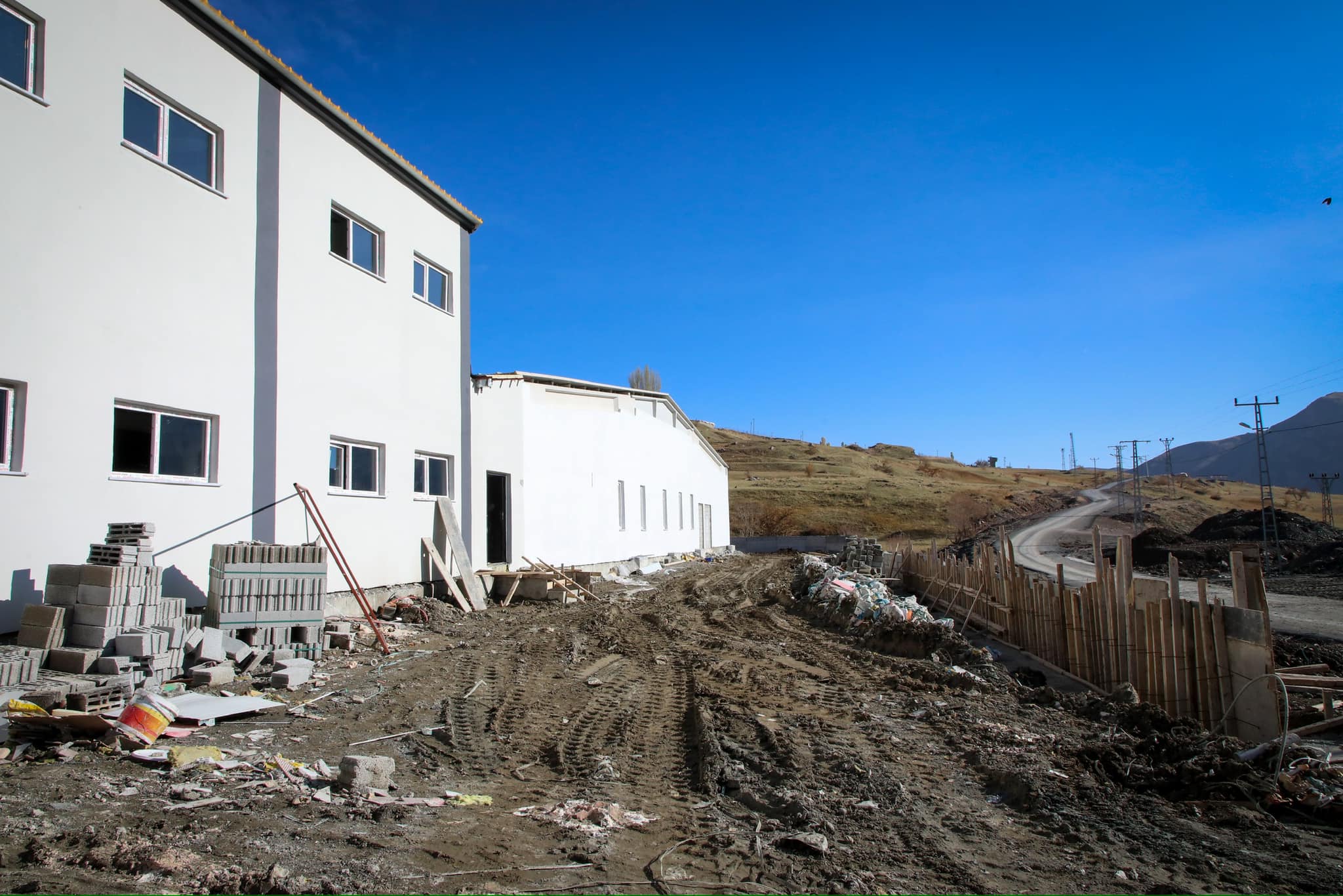 LC Waikiki Hakkari'ye 300 kişinin istihdam edeceği mağaza açıyor