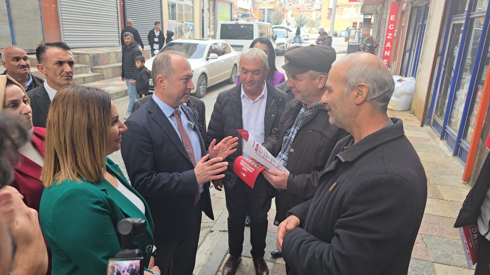 CHP Hakkari’de  saha çalışması başlattı