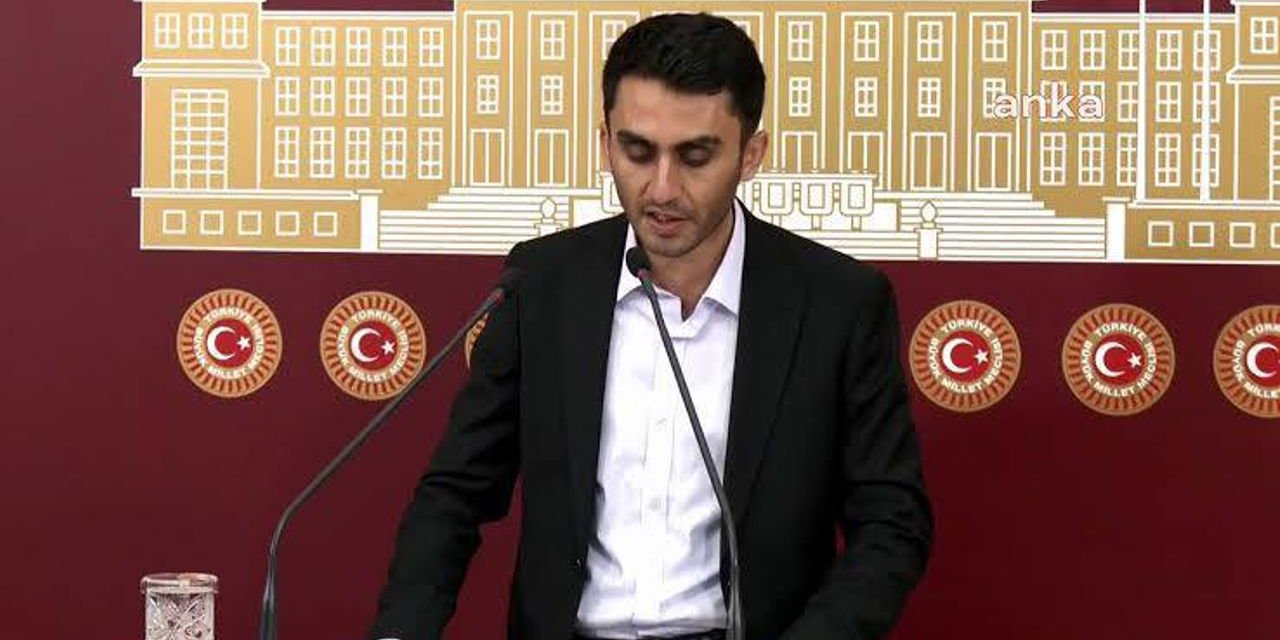 Parlak Hakkari Belediye'sini sordu