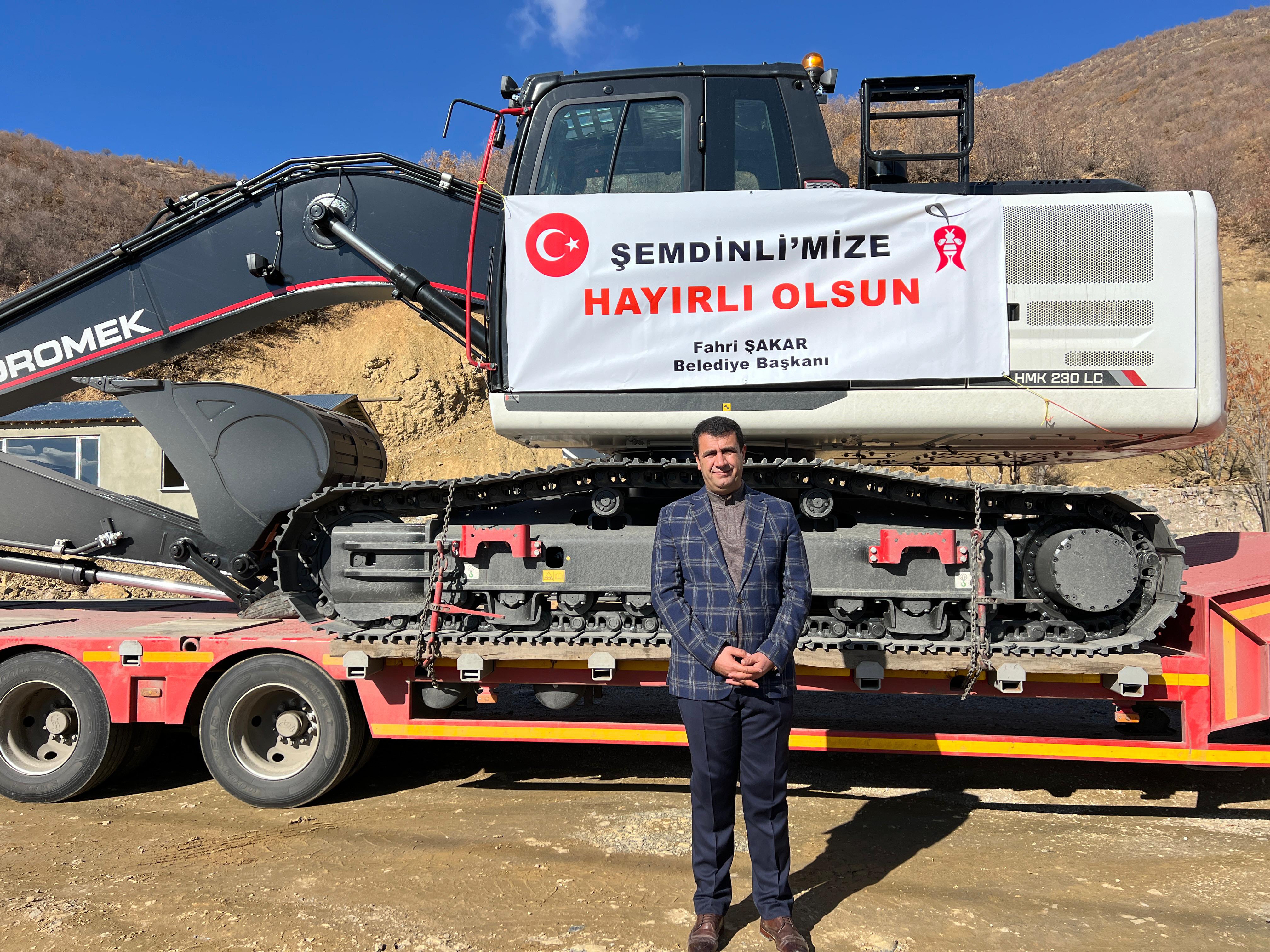 Şemdinli Belediyesi hizmet filosuna yeni iş makinesi kazandırdı