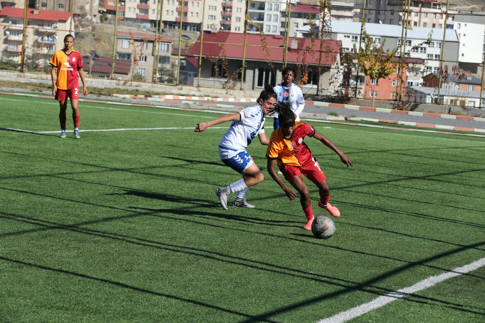 Hakkari Kadıngücü kendi evinde 2-1 yenildi