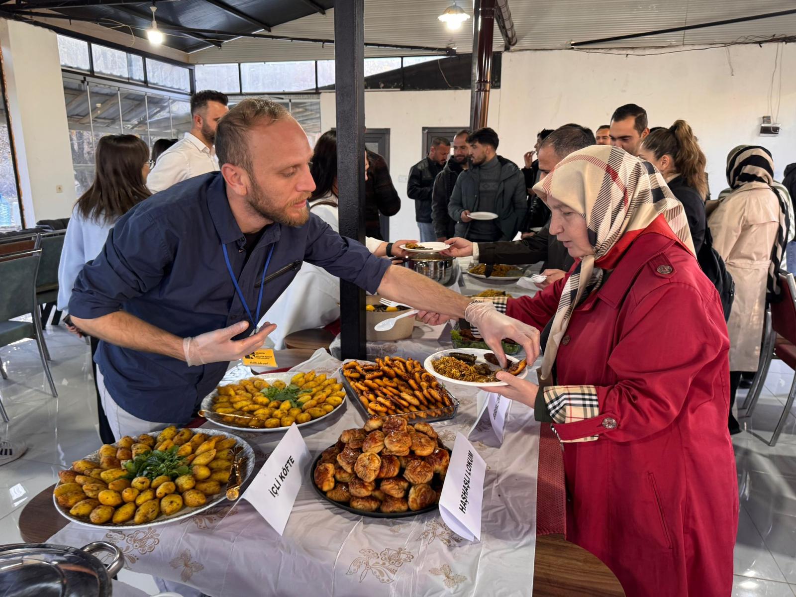 Derecik’te Yöresel Lezzetler Tadım Programı Düzenlendi
