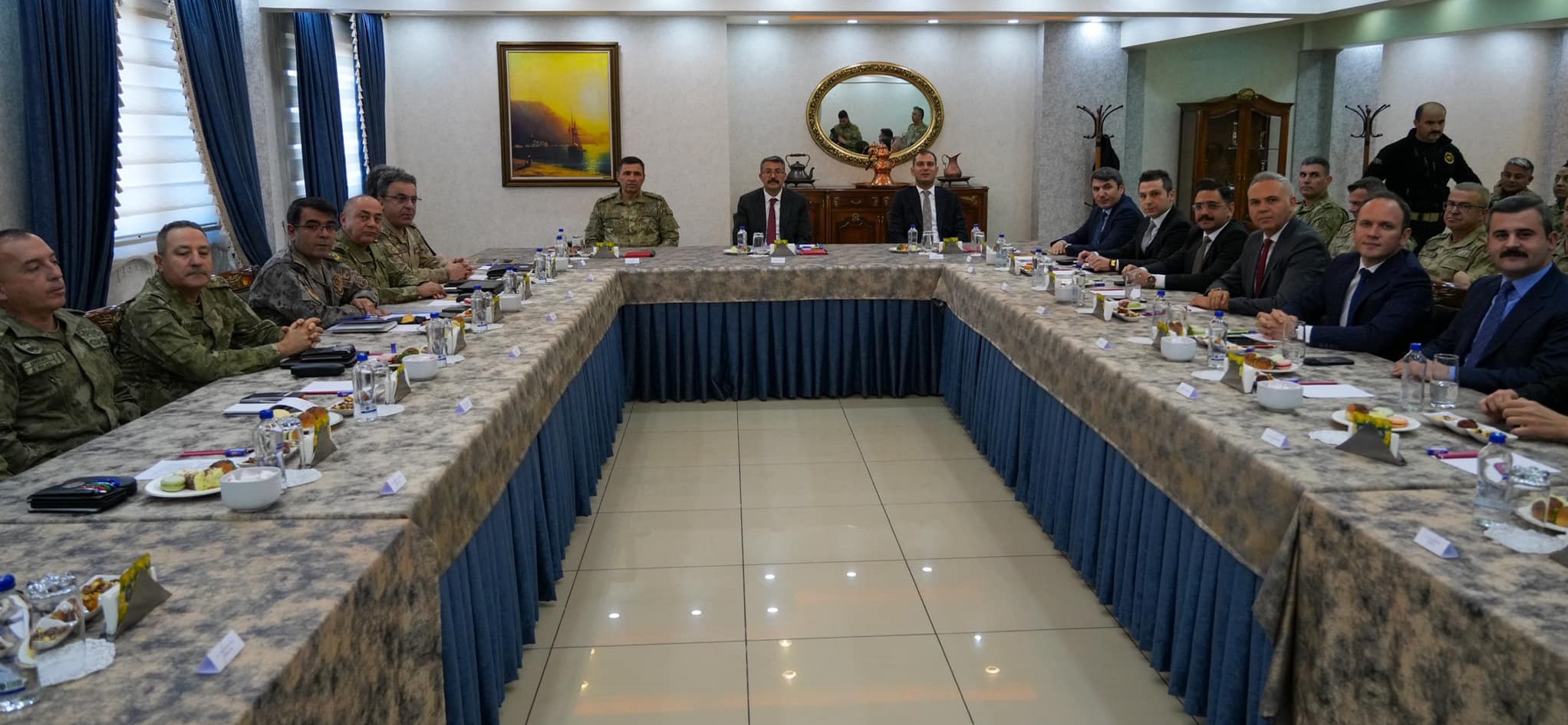 Hakkari'de sınır güvenliği toplantısı yapıldı