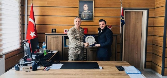 Başkan Öveç’ten İlçe Jandarma Komutanı Yılmaz’a ziyaret