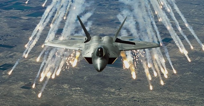 IŞİD'e saldırıp kendi askerlerini vurdular: 10 asker hayatını kaybetti