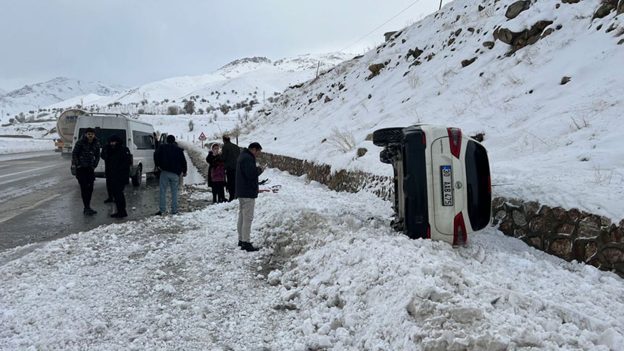 Trafik kazası: 3 Yaralı