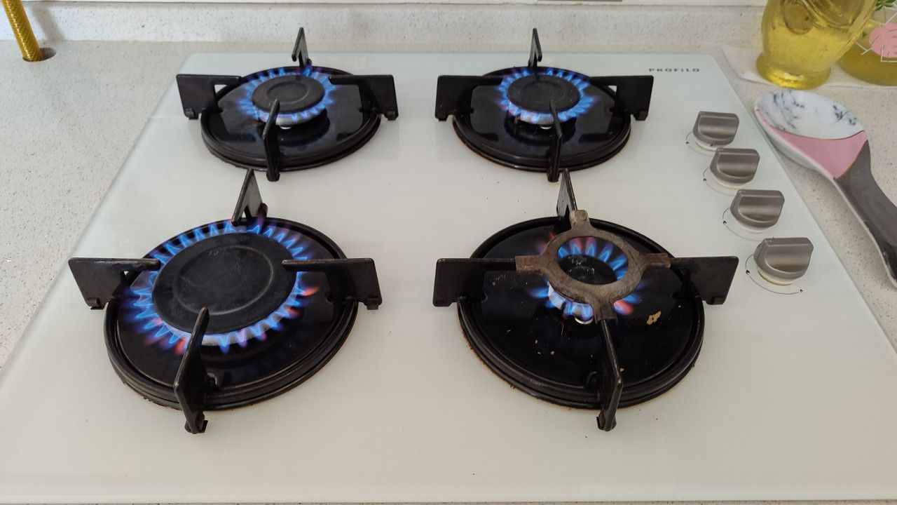 Yüksekova'ya ilk doğal gaz verildi!