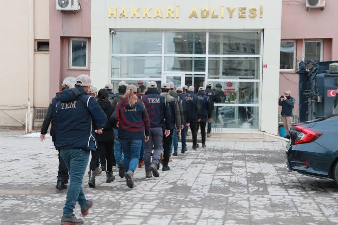 Hakkari'de gözaltına alınan 14 kişi hakkında karar verildi