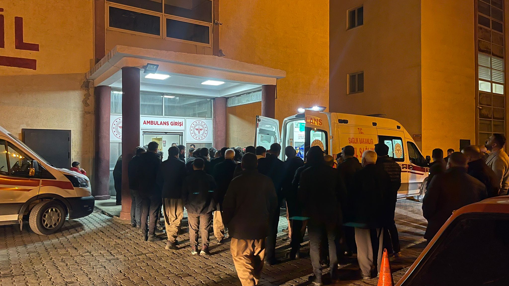 Hakkari'de Kazada Yaralananlar Van'a sevk edildi!