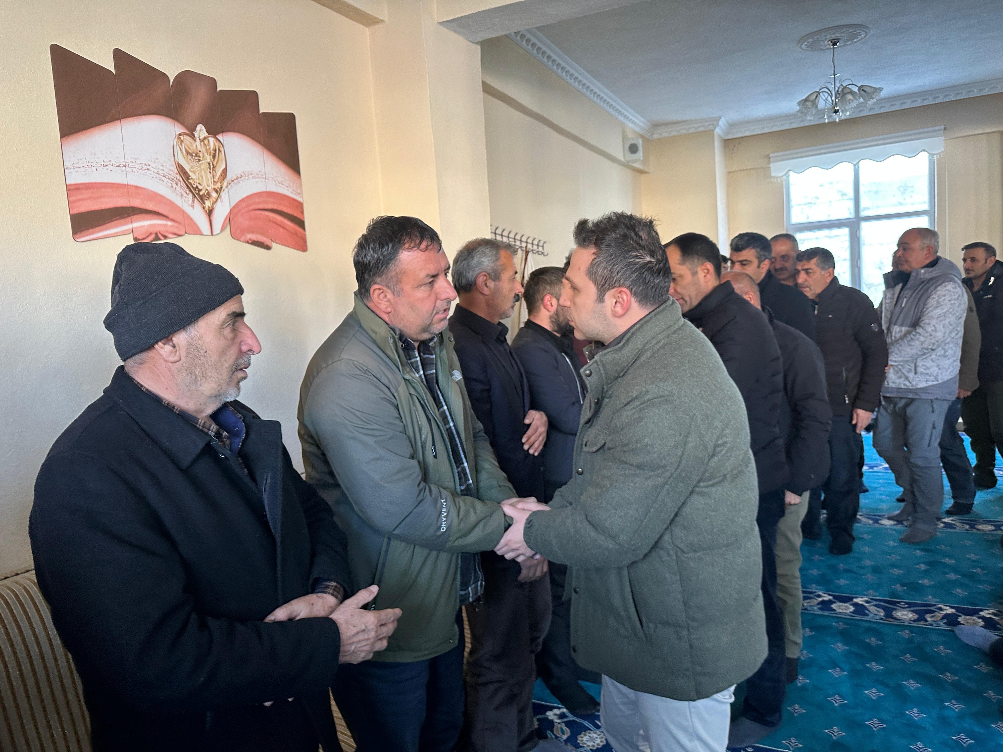 Vali Karadağ, Akbulut taziyesine katıldı