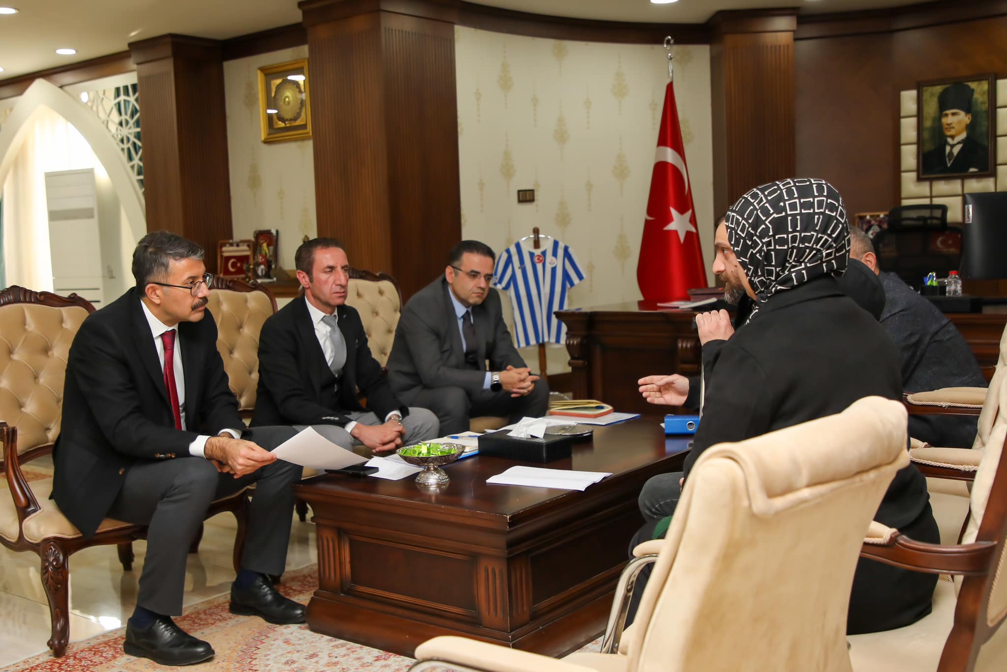 Vali Çelik, Vatandaşları Makamında Kabul Etti