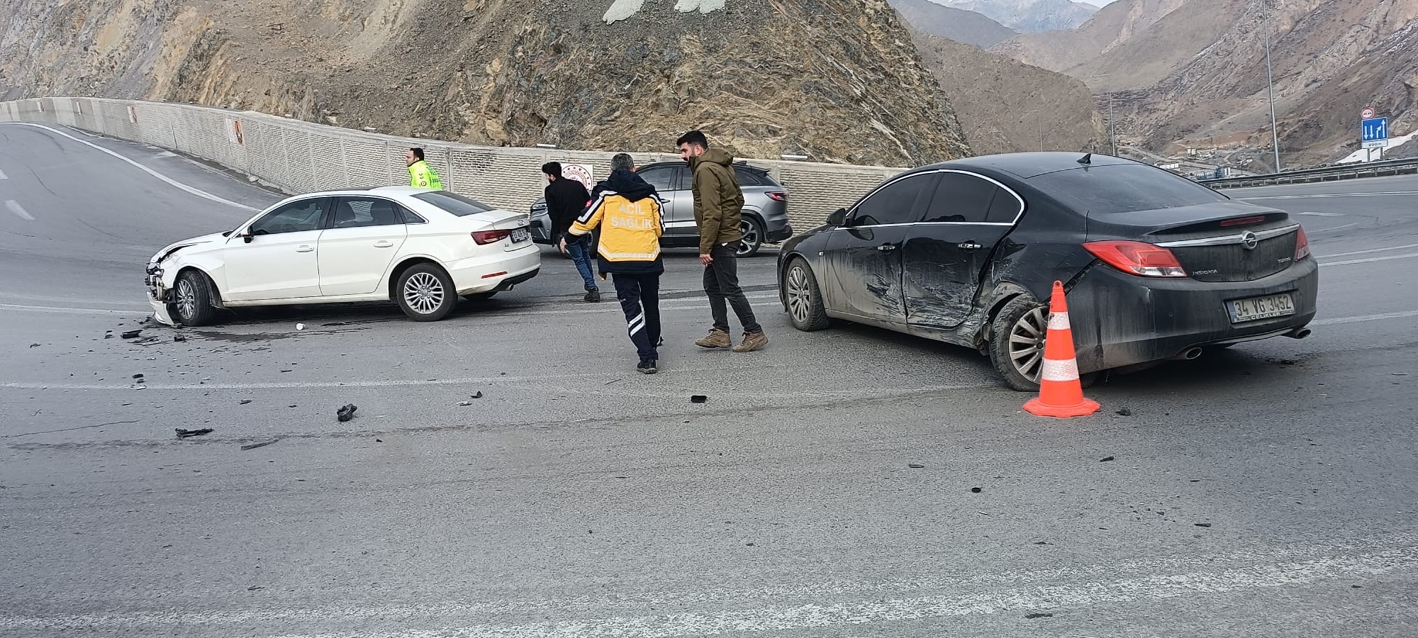Hakkari’de trafik kazası!