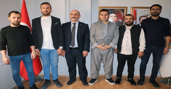 Belediye Başkanı Dinç'ten Hakkari Gazeteciler Cemiyetine ziyaret!