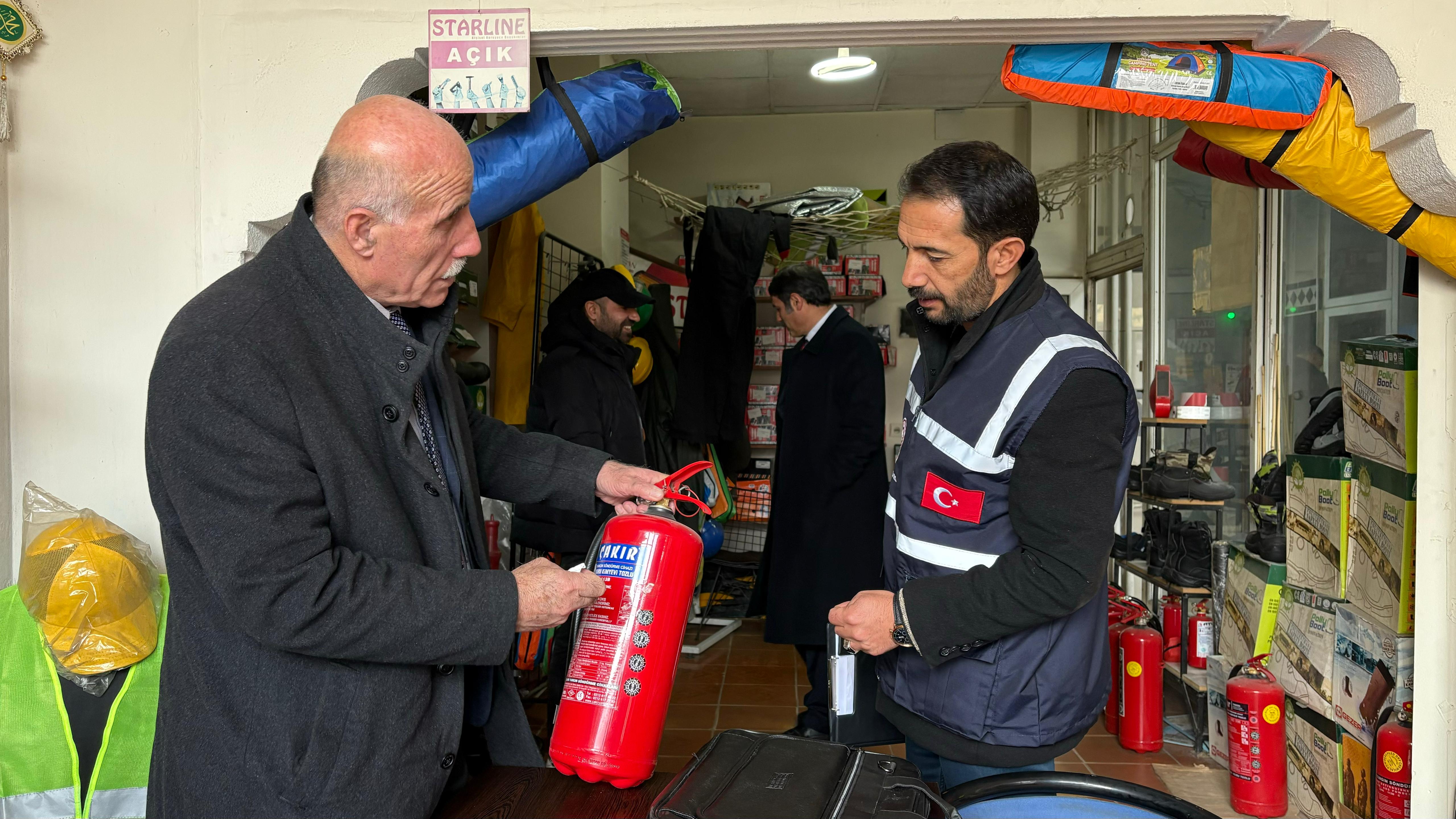 Hakkari'de fahiş fiyat ve etiket denetimi!