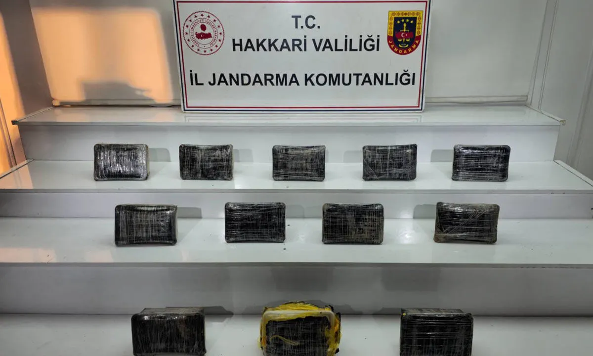 Yüksekova’da 15.5 kilo metamfetamin ele geçirildi