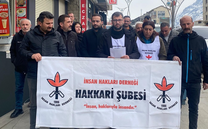 Hakkari İnsan Hakları Derneği 6 Şubat depremini unutmadı