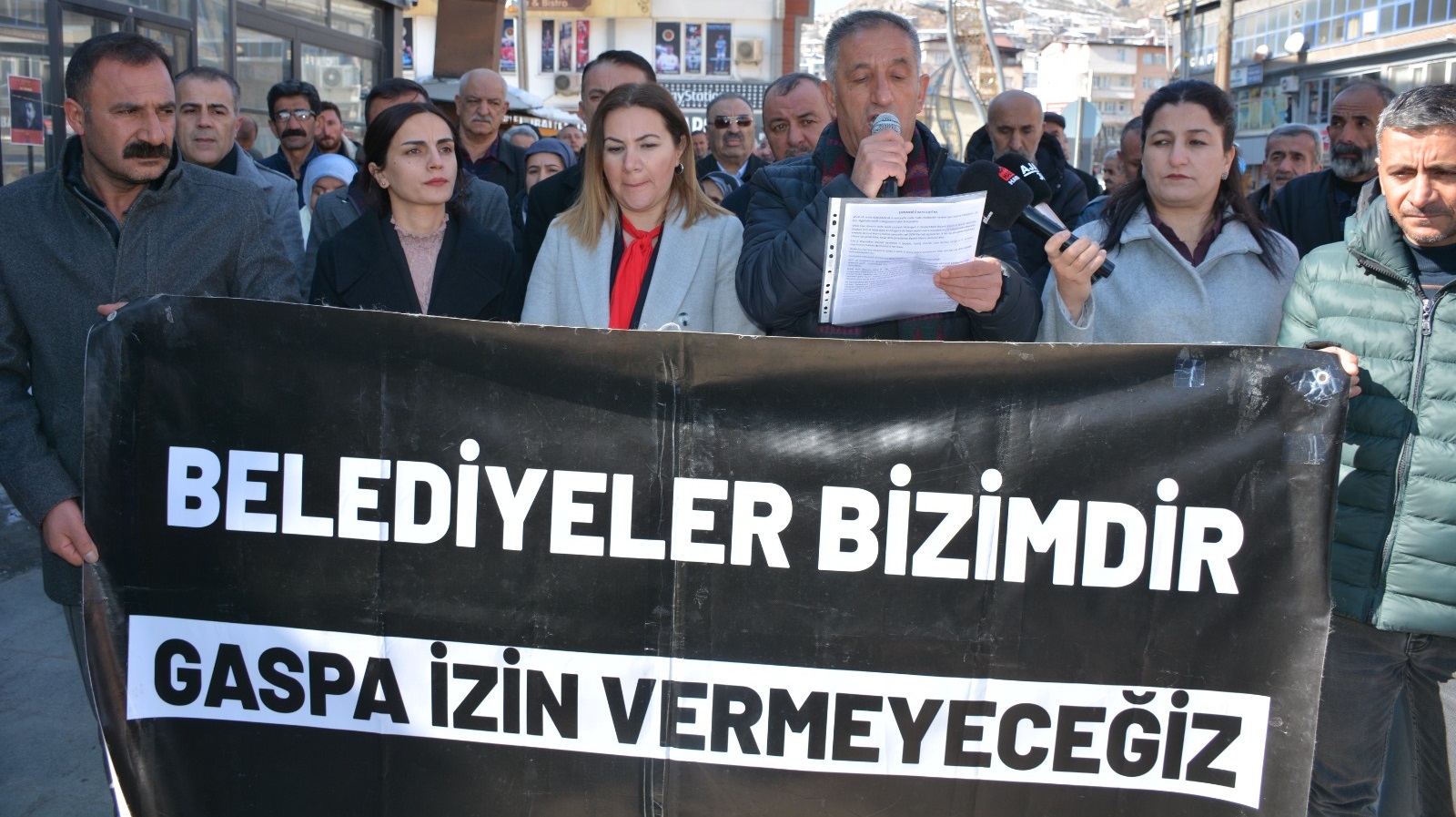 Hakkari Dem Parti ve CHP'den Zeydan tepkisi!