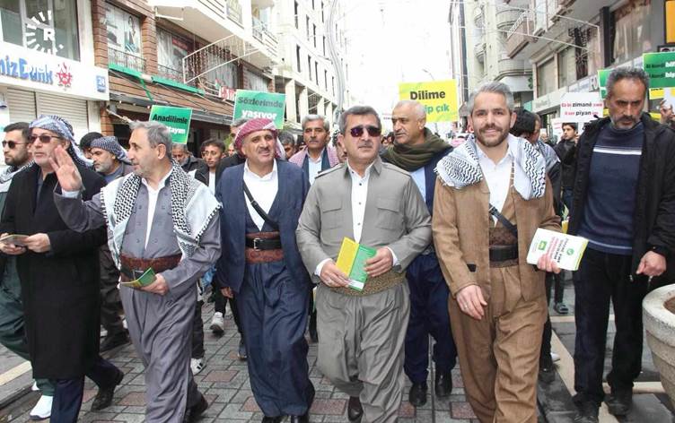 HÜDA PAR Cizre'de 'anadil' için yürüdü