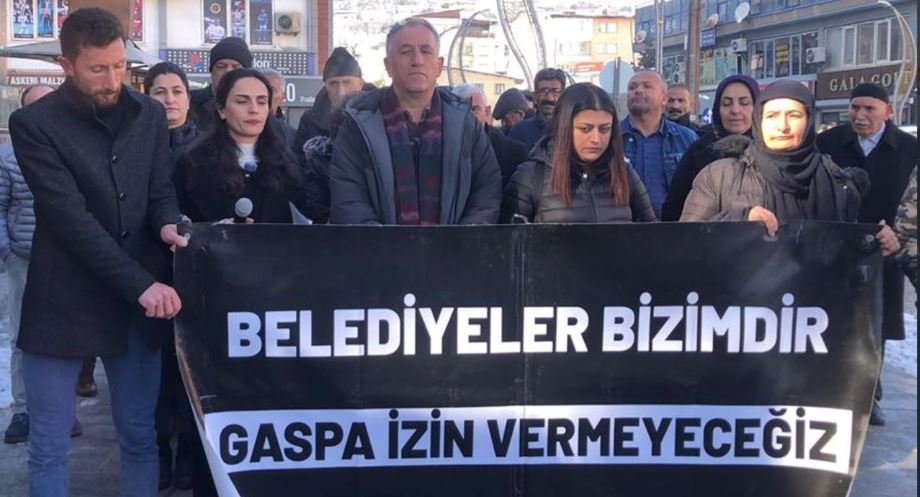 Hakkari DEM Parti'den kayyum tepkisi