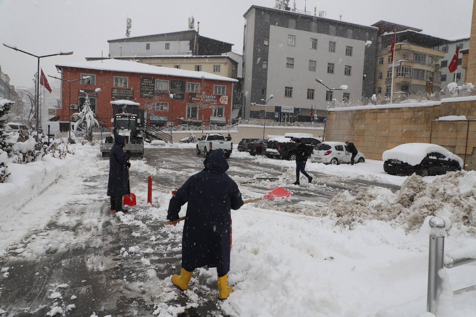 Hakkari Belediyesi Karla Mücadeleye Hazır