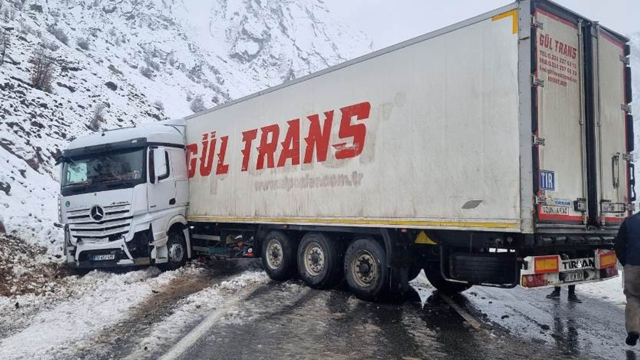 Hakkari Çukurca karayolunda kaza