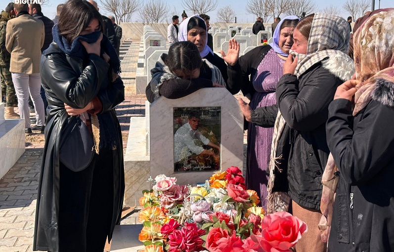 32 Ezidi daha naaşı toprağa verildi