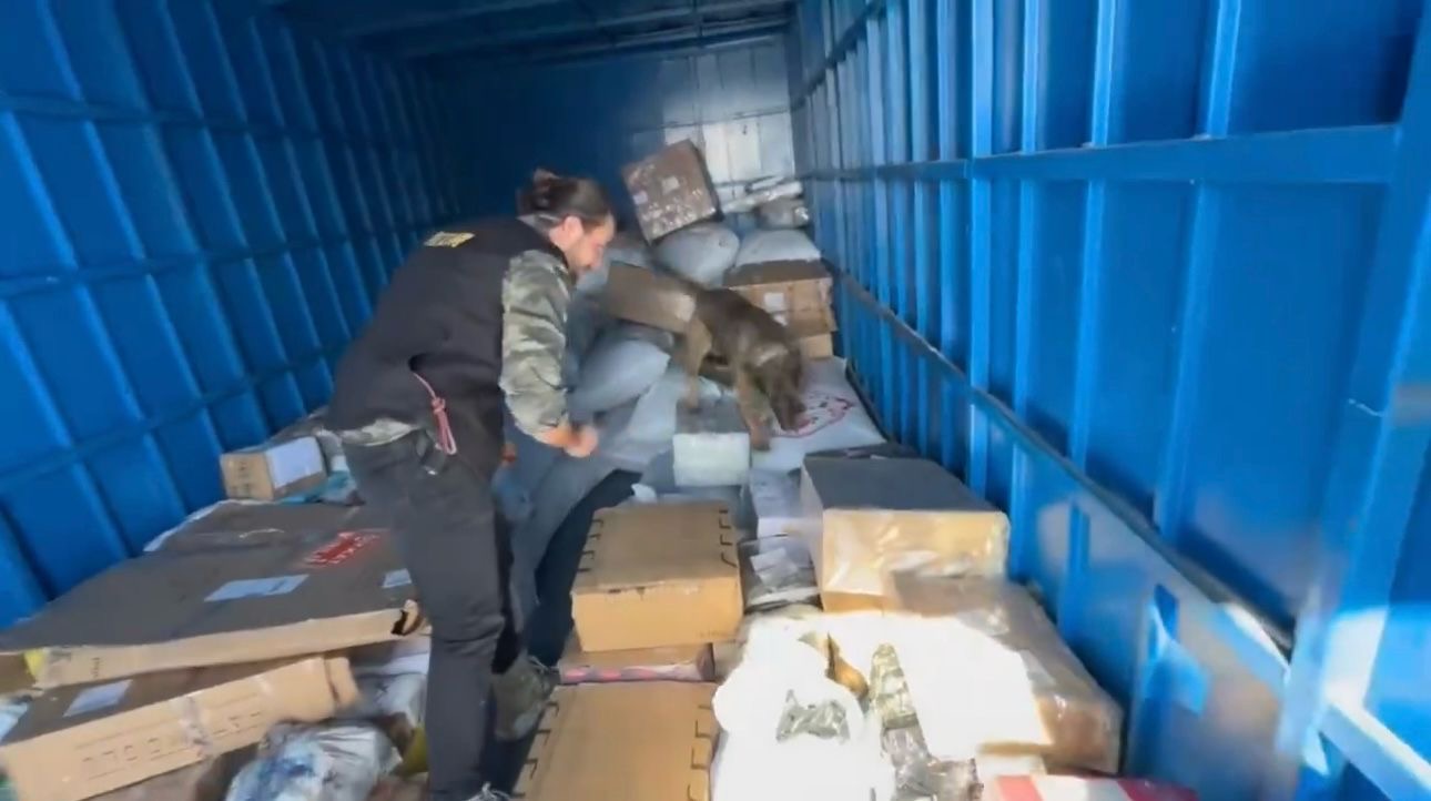 Hakkari'de 102 kilo metamfetamin ele geçirildi