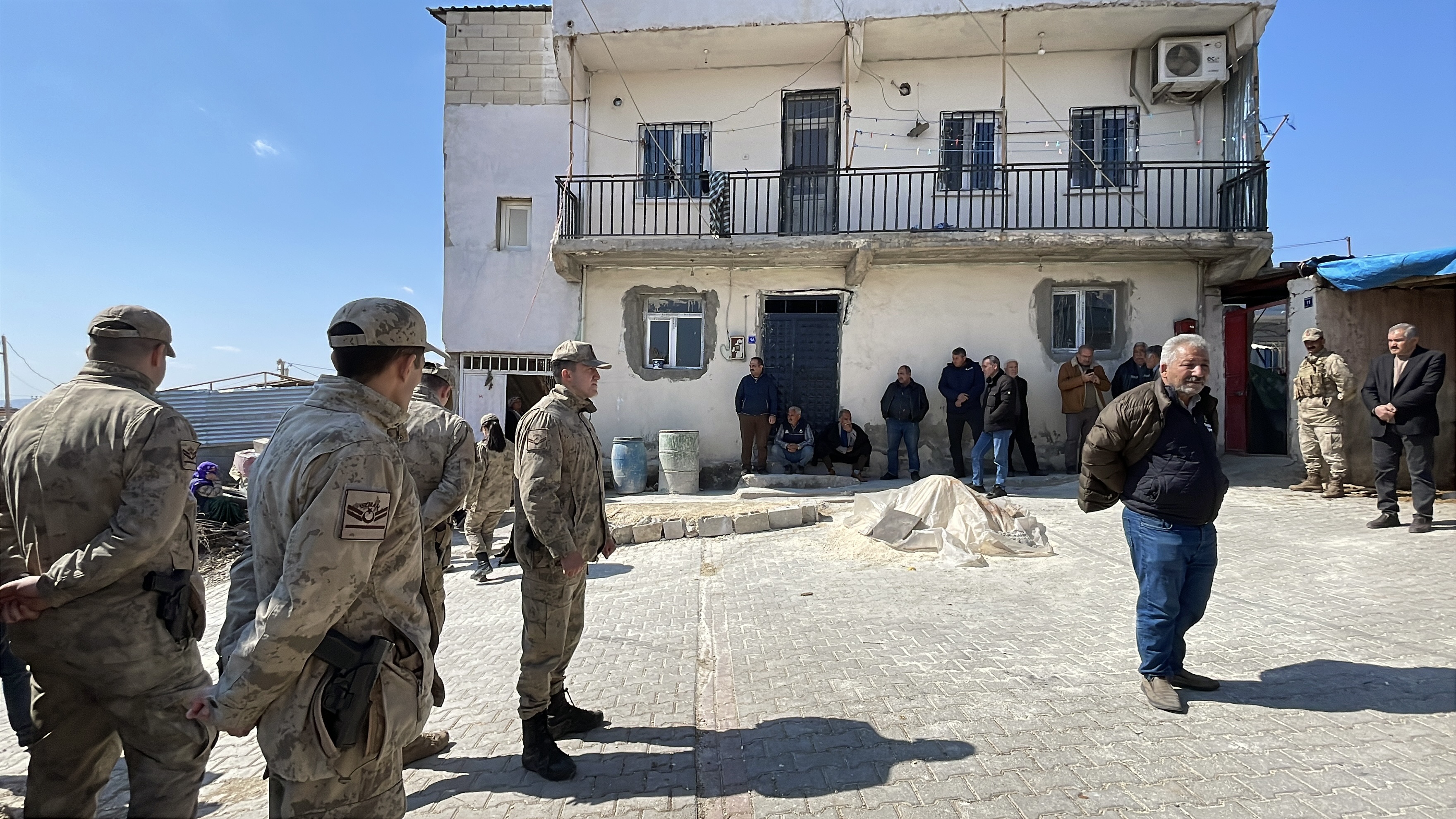 Komşuların köpek besleme kavgası: Karı-koca öldü, oğlu ve gelini yaralandı