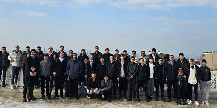 Hakkarili öğrenciler İstanbul'dan döndü