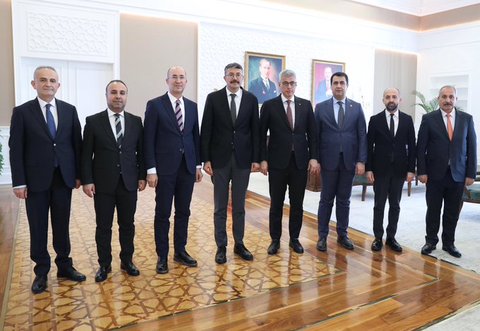 Hakkari Heyeti, Sağlık Bakanı ile Kentteki Hizmetleri Görüştü