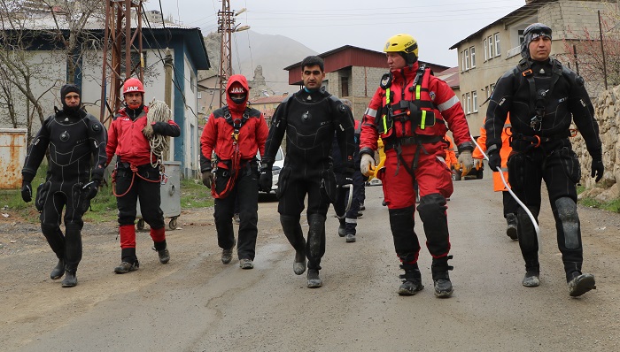 Hakkari’de Kayıp Kadın İçin Zamanla Yarış!