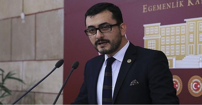 CHP'li Erdem: Gazeteciler göçebe mi?