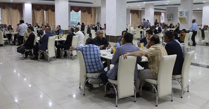 Düzce Belediyesi, Yüksekova'da 500 Kişiye İftar Verdi