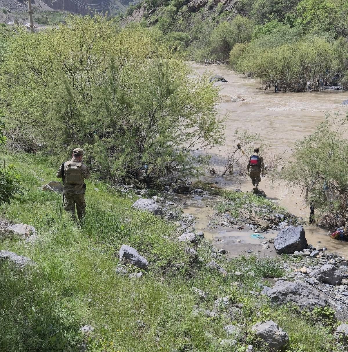 Hakkari'deki Kayıp Kadın İçin Jandarma Ekipleri Drone ile Arama Yapıyor