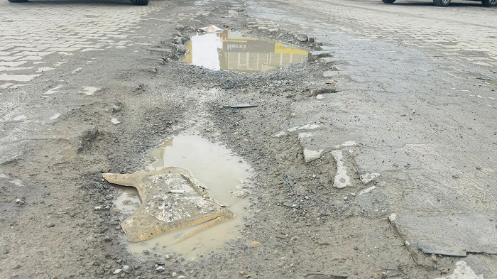 Hakkari Sanayi Sitesinde Yol tepkisi: Esnaftan Yetkililere Sitem