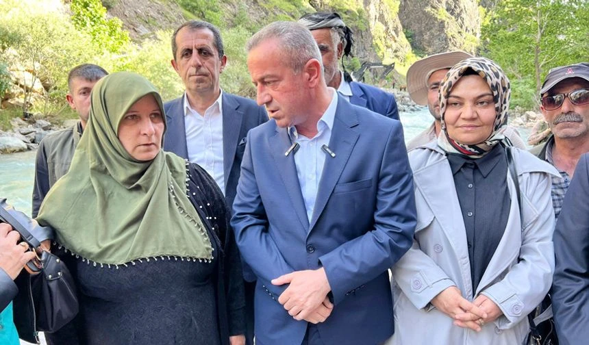 AK Parti Hakkari heyeti arama çalışmalarını yerinde inceledi
