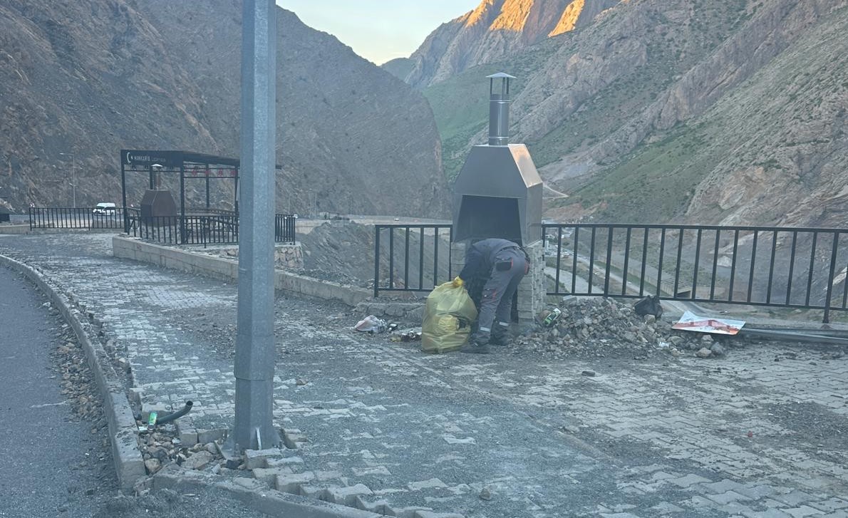 Şehir Girişindeki Piknik Alanlarında Hijyen Çalışması