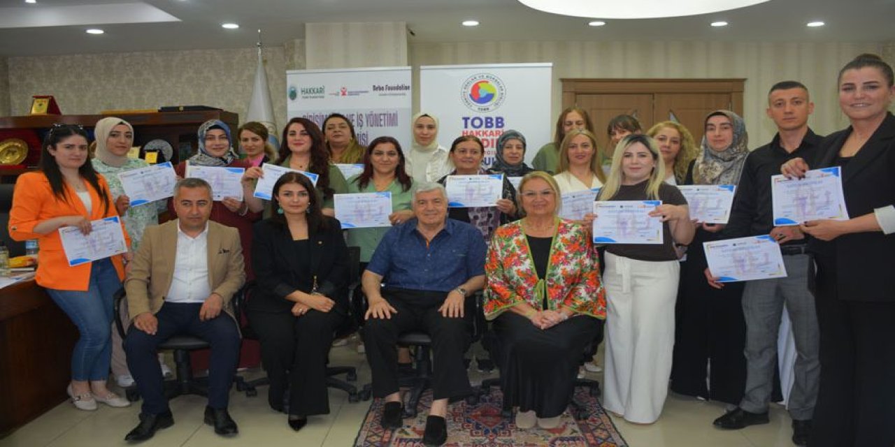 Hakkari'de 28 kadın girişimcilik sertifikası aldı