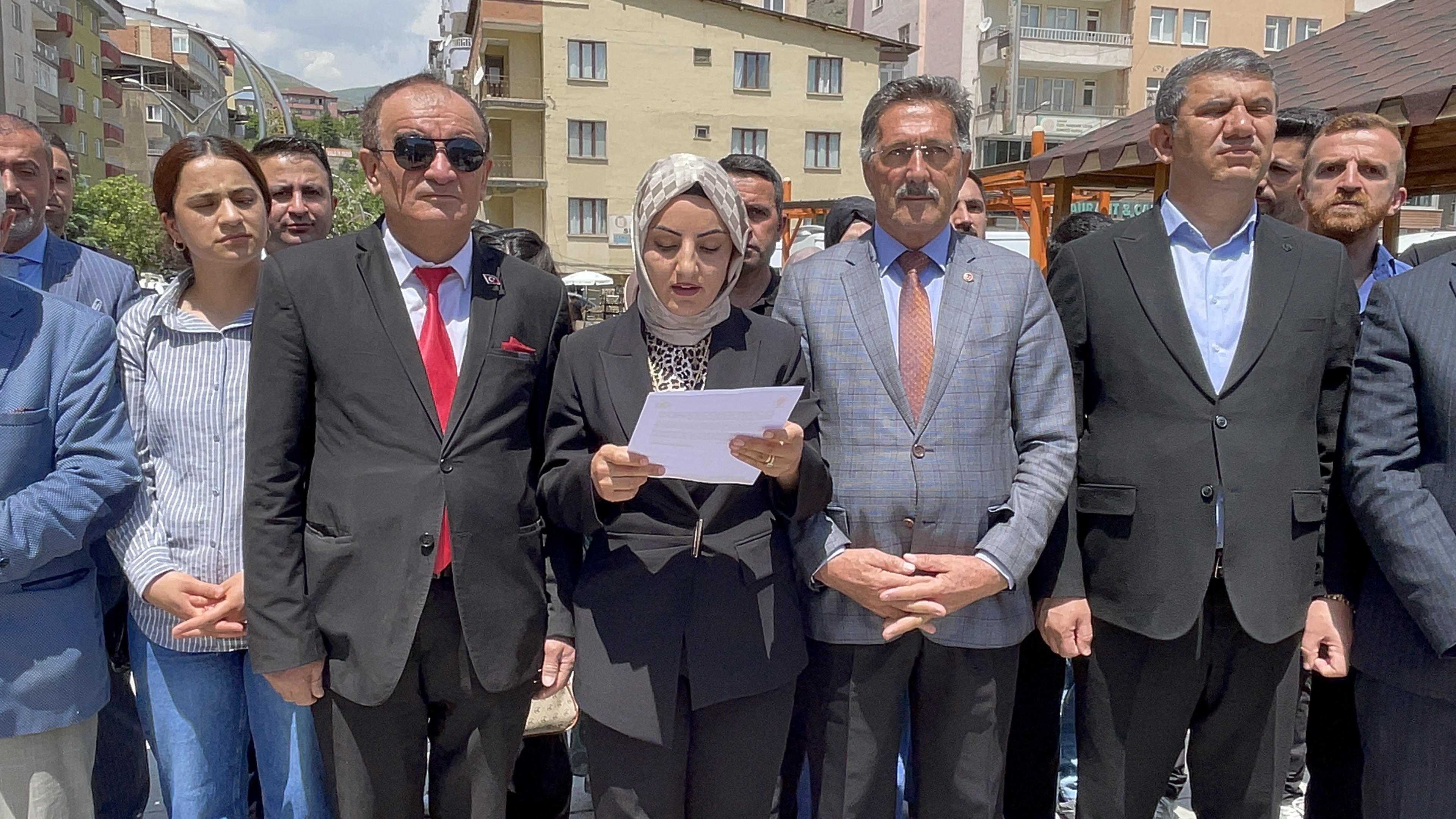 Hakkari AK Parti'den Darbe Girişimine Sert Tepki